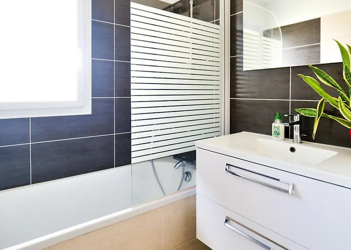 Maison Recente Proche Centre-ville, 8 Personnes