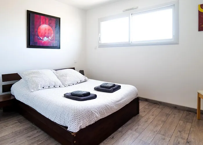 Maison Recente Proche Centre-ville, 8 Personnes