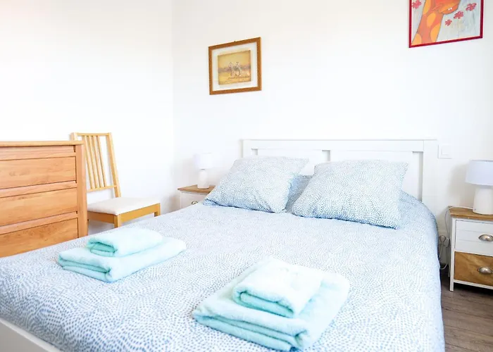 Prázdninový dům Maison Recente Proche Centre-ville, 8 Personnes *