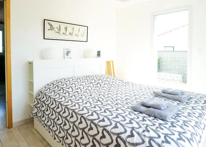 Prázdninový dům Maison Recente Proche Centre-ville, 8 Personnes *